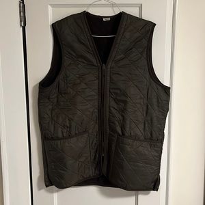 NWOT Barbour Quilted Vest Sz.L